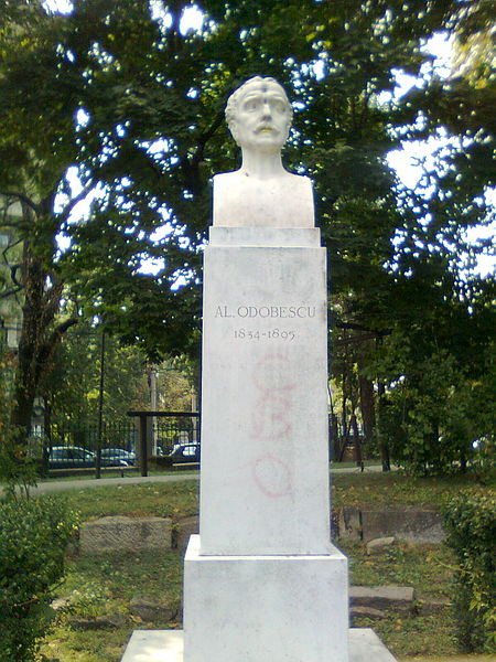 File:Statuia lui Al Odobescu.jpg