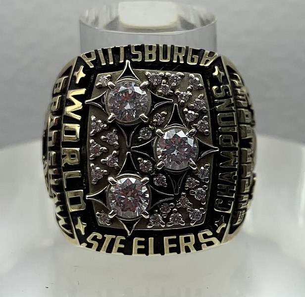 File:Super Bowl XIII Ring - NFL Draft Experience 2021.jpg