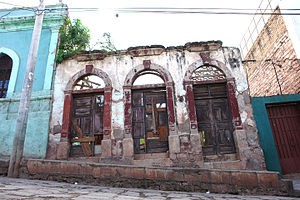 Tegucigalpa Honduras abandoned house.jpg