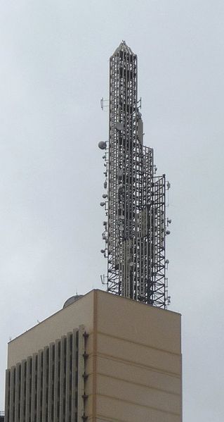 File:Teleposta Towers antenna.jpg