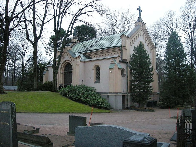 File:The old chapel at Hietaniemi cemetery.jpg