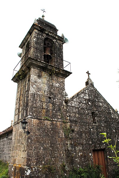 File:Tui, Paramos, fachada.JPG