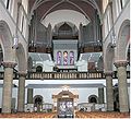 Orgelchor einer neuromanischen Kirche mit Prospekt der 1930er (St. Mariä Himmelfahrt, Bettemburg LU)