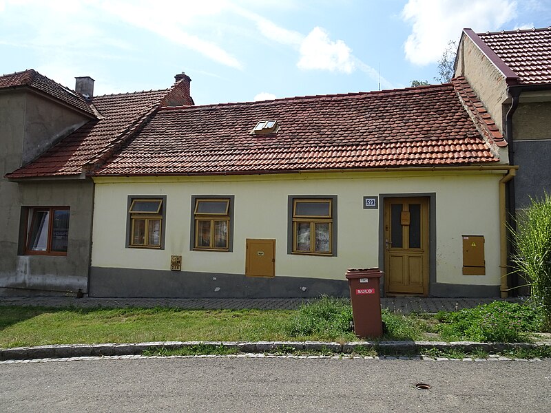 File:Uherský Brod, Dolní Valy 523.jpg