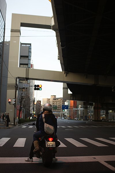 File:Under the Metropolitan Expressway - Yokohama - panoramio.jpg