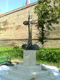 Vályi Gyula szobra Marosvásárhelyen