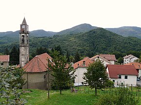 Vara Inferiore (Urbe)-panorama e chiesa di San Gualberto.jpg