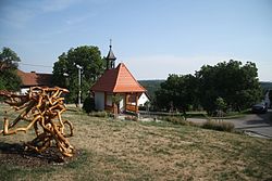 Centrum obce s kaplí sv. Jiří