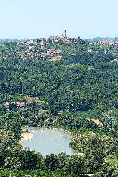 File:Village in the distance in Piemonte, Italy.jpg