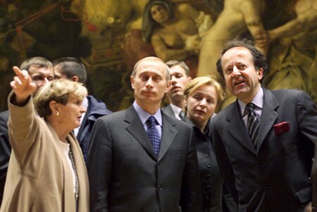 Tập tin:Vladimir Putin in France 29 October-1 November 2000-23.jpg