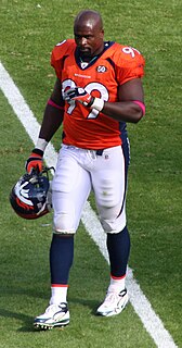 Vonnie Holliday American football player (born 1975)