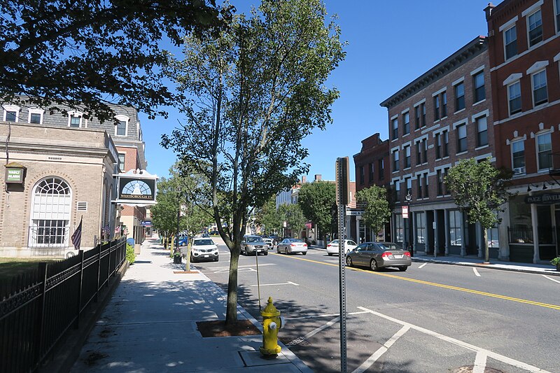 File:West Main Street, Westborough MA.jpg