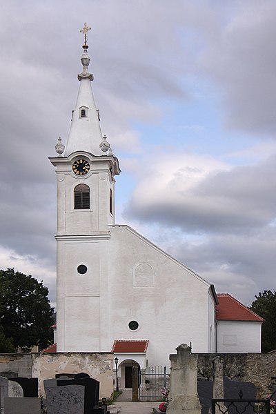 Datei:Wulkaprodersdorf - Pfarrkirche Zur Kreuzerhöhung (02).jpg