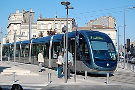 Citadis tram bij omschakeling naar het APS-systeem, station Place Paul Doumer