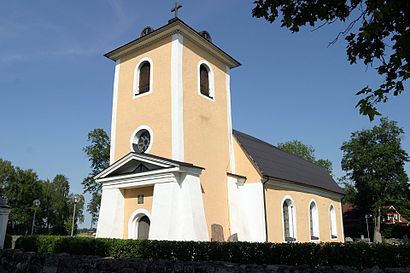 Vägbeskrivningar till Åkerby kyrka med kollektivtrafik