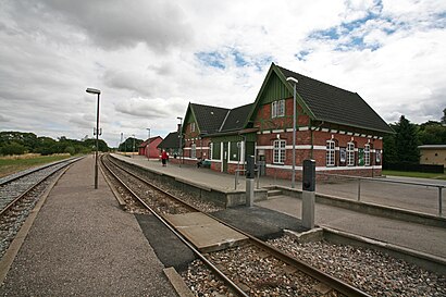 Sådan kommer du til Ølsted station med offentlig transport – Om stedet