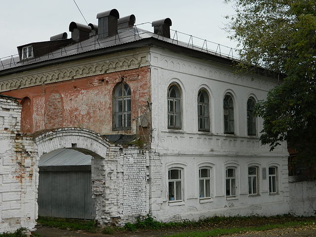 Погода в уржуме на неделю. Крепость Уржум 1584 год. Воскресенская Церковь Уржум. Уржум театр Советская 36. Гостиница Уржум Кировская.