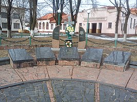 Пам'ятник воїнам-односельчанам(Биківка).jpg