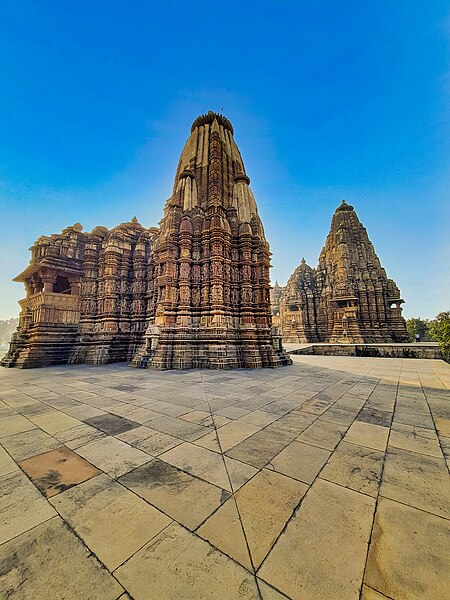 File:0121821 Jagadambi Temple Khajuraho 11.jpg