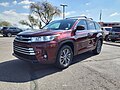 18 Toyota Highlander XLE