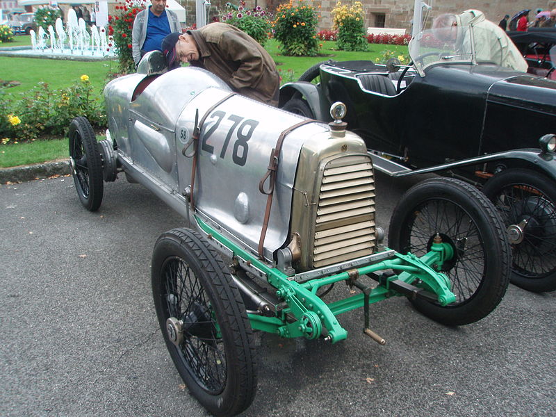 File:1923 Aston Martin Razor Blade team car in Morges 2013 - Front right 2.jpg