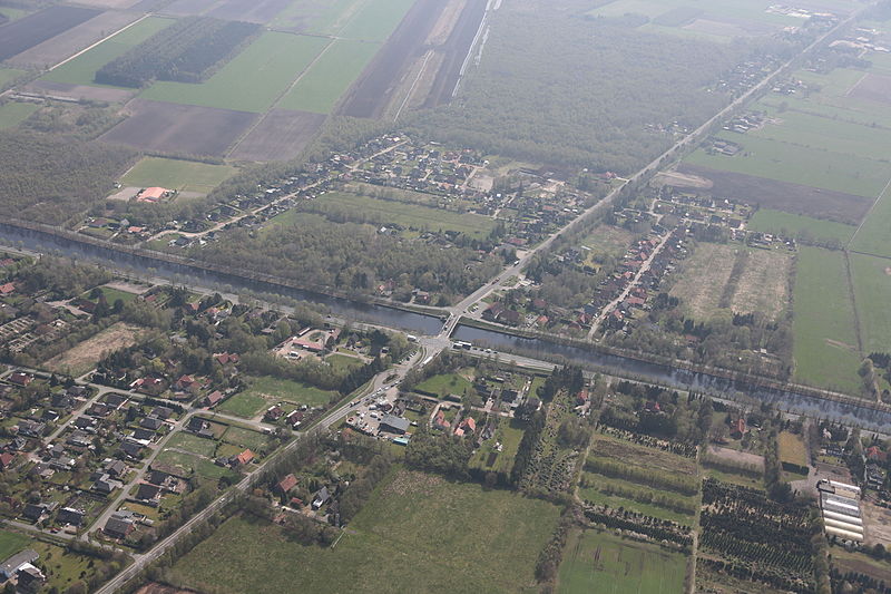 File:2013-05-03 Fotoflug Nordholz Papenburg HP 1806.JPG