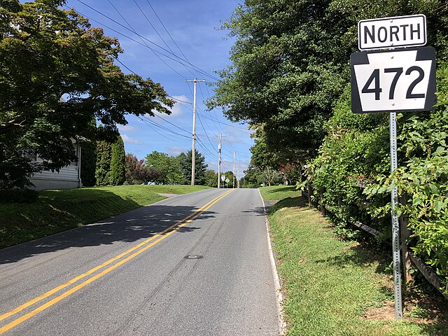 PA 472 northbound past the southern terminus at PA 841 in Lewisville