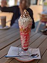 A knickerbocker glory, Poppin's, Chesham.jpg