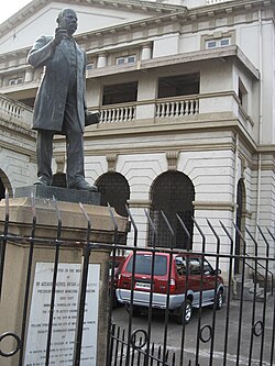 Acacio Gabriel Viegas statue.jpg