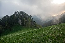 Ачешбок, Южные отроги горы Ачешбок, драматичные погодные условия раннего лета, Западный Кавказ.jpg