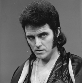 Alvin Stardust - TopPop 1974 8.png