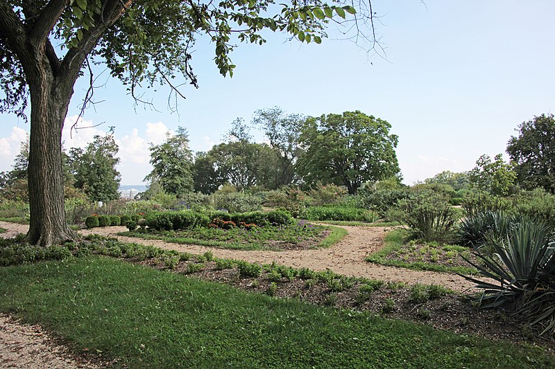 File:Arlington House - looking northeast at Flower Garden - 2011.jpg