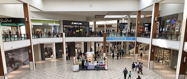 Aventura Mall - Have you seen the new BOSS menswear store at #AventuraMall?!  🌟 Join us tomorrow for the BOSSx Meissen Event! Enjoy live music & treats  while you shop for holiday