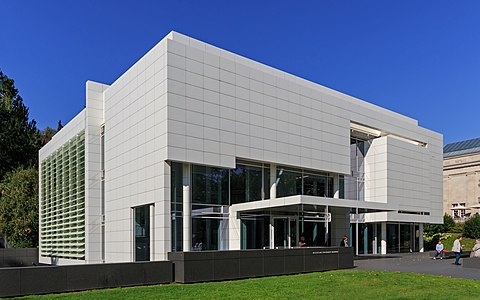 Muzeul Frieder Burda realizat de Richard Meier în tradiția Le Corbusier