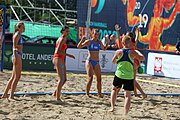 Deutsch: Beachhandball Europameisterschaften 2019 (Beach handball Euro); Tag 2: 3. Juli 2019 – Frauen, Vorrunde Gruppe A, Kroatien-Rumänien 2:0 (16:11, 11:8) English: Beach handball Euro; Day 2: 3 July 2019 – Women Preliminary Round Group A – Croatia-Romania 2:0 (16:11, 11:8)