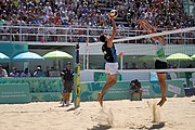 Deutsch: Beachvolleyball bei den Olympischen Jugendspielen 2018; Tag 11, 17. Oktober 2018; Jungen, Spiel um Platz 3 – Argentinien-Ungarn 2:0 (21–15/21–15) English: Beach volleyball at the 2018 Summer Youth Olympics at 17 October 2018 – Bronze Medal Match – Argentina-Hungary 2:0 (21–15/21–15)