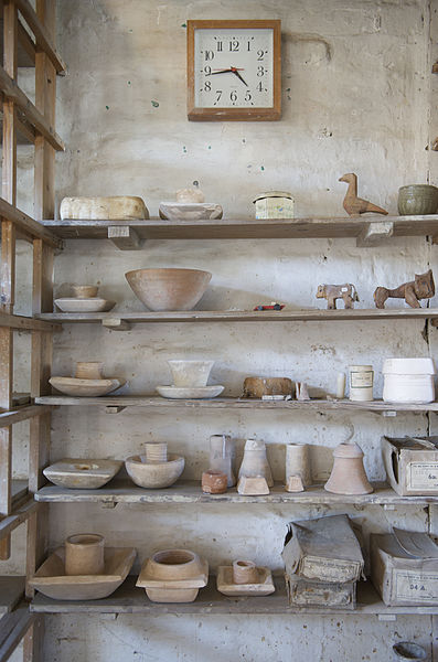 File:Bernard Leach Pottery Studio St.Ives (3983807863).jpg