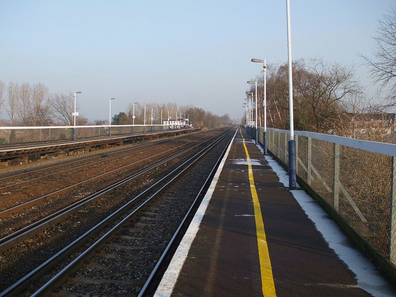 File:Berrylands station look east.JPG