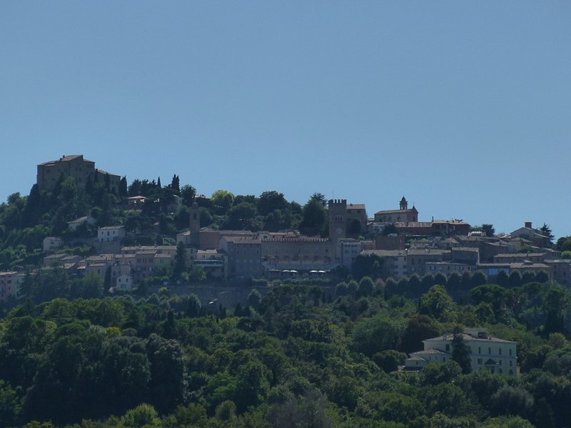 File:Bertinoro - veduta 10.jpg