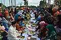 Bahasa Indonesia: Beseprah adalah makan bersama yang digelar pada hari Rabu dalam Festival Erau setiap tahunnya di kota Tenggarong, Kalimantan Timur.