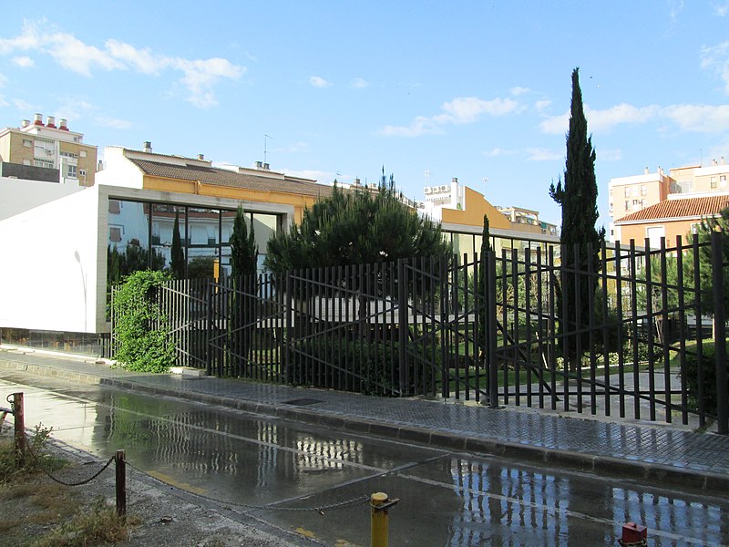 File:Biblioteca Manuel Altolaguirre4.jpg