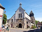 Bléneau-FR-89-iglesia-exterior-02.jpg