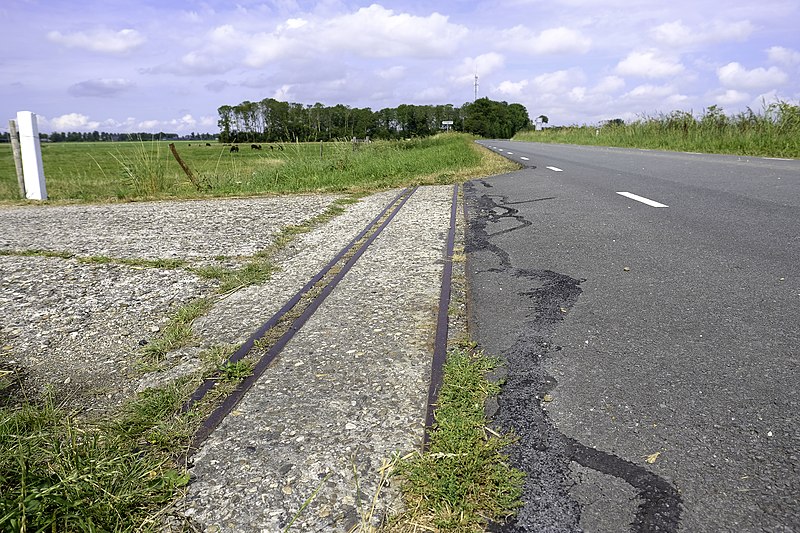 File:Bolshuizen - spoor (1).jpg