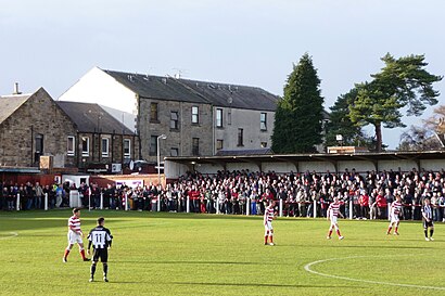 How to get to New Dundas Park with public transport- About the place