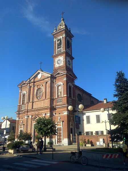 File:Bosconero chiesa.jpg