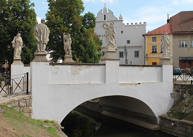 Brtnice, most na náměstí (2017-07-25; 05).jpg