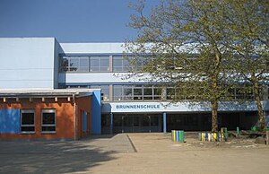 Fountain School Bad Vilbel.jpg