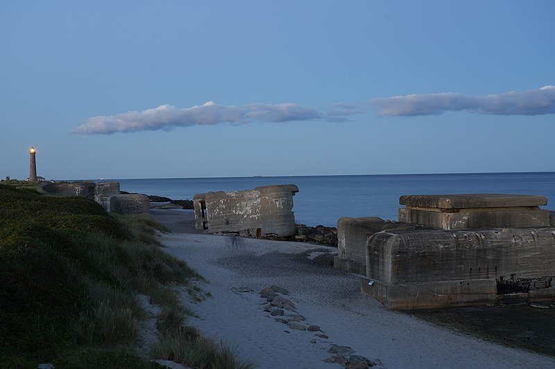 File:Bunker Ostseestrand Skagen.jpg