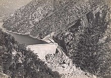 Dam wall