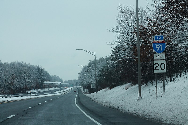 File:CT20 East - To Interstate 91 Signs (43323366364).jpg